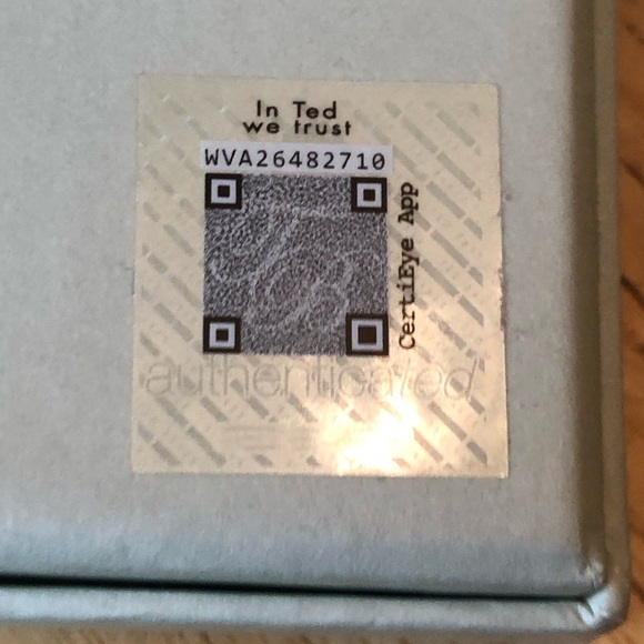 Ted Baker London Corolen Gold Tone Crystal Dragonfly Drop Earrings NIB - Picture 16 of 16